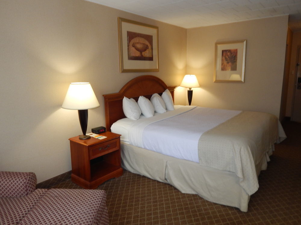 Ramada By Wyndham Beaver Falls